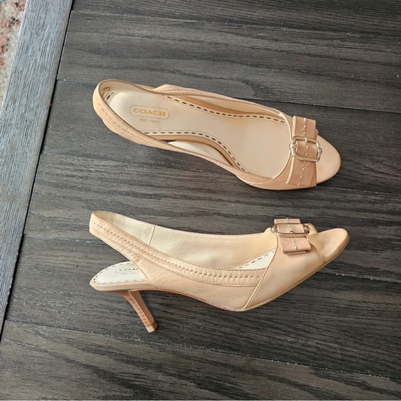Coach Women's Tan Slingback Heels - Picture 1 of 6